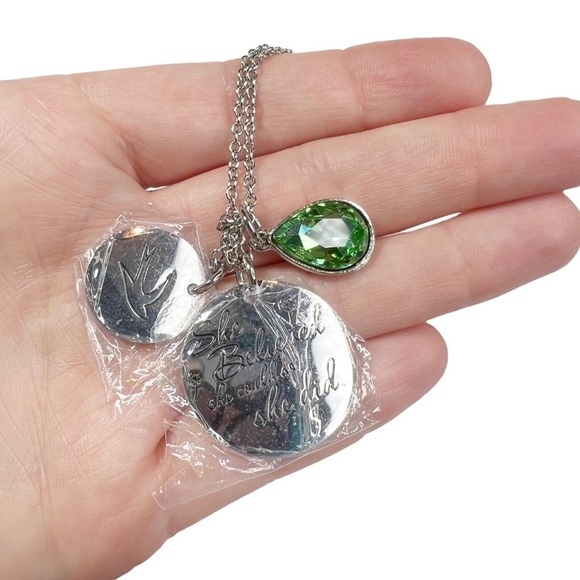 New Silver Tone Charm Pendant “She Believed She Could So She Did” Necklace - Picture 3 of 8